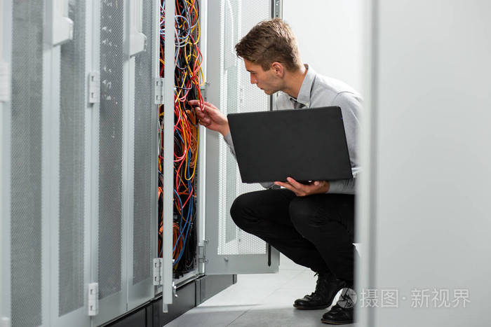 武漢服務器維修_昆山辦公家具維修貼心服務_維修行業服務流程及管理制度