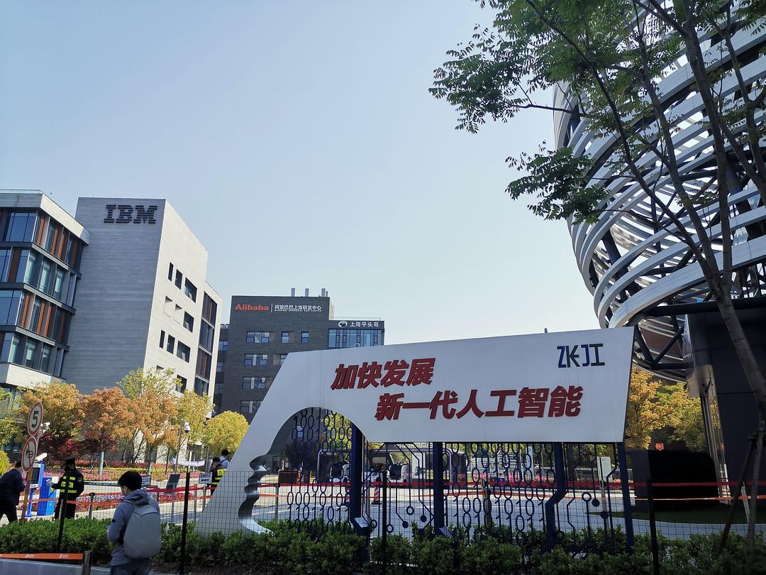 武漢服務(wù)器維修_捷達(dá)閉鎖器維修_武漢水電維修上門(mén)維修