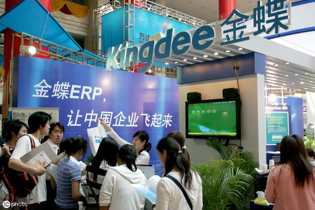 騰訊、華為為何都用IT技術(shù)外包？畢業(yè)生求職，IT外包公司值得去嗎